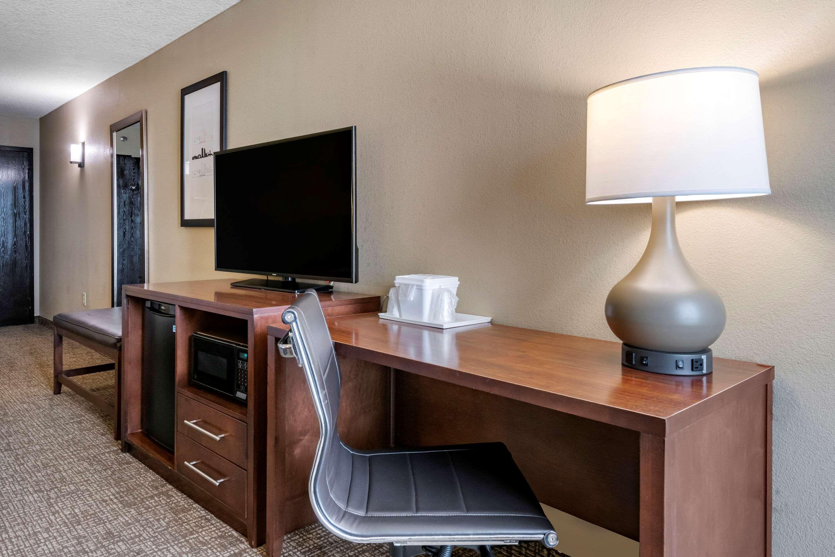 Comfort Suites Baymeadows Near Butler Blvd Jacksonville Exterior foto